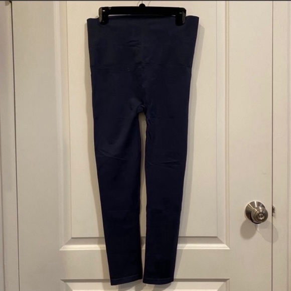 Spanx Seamless Leggings - Picture 5 of 5